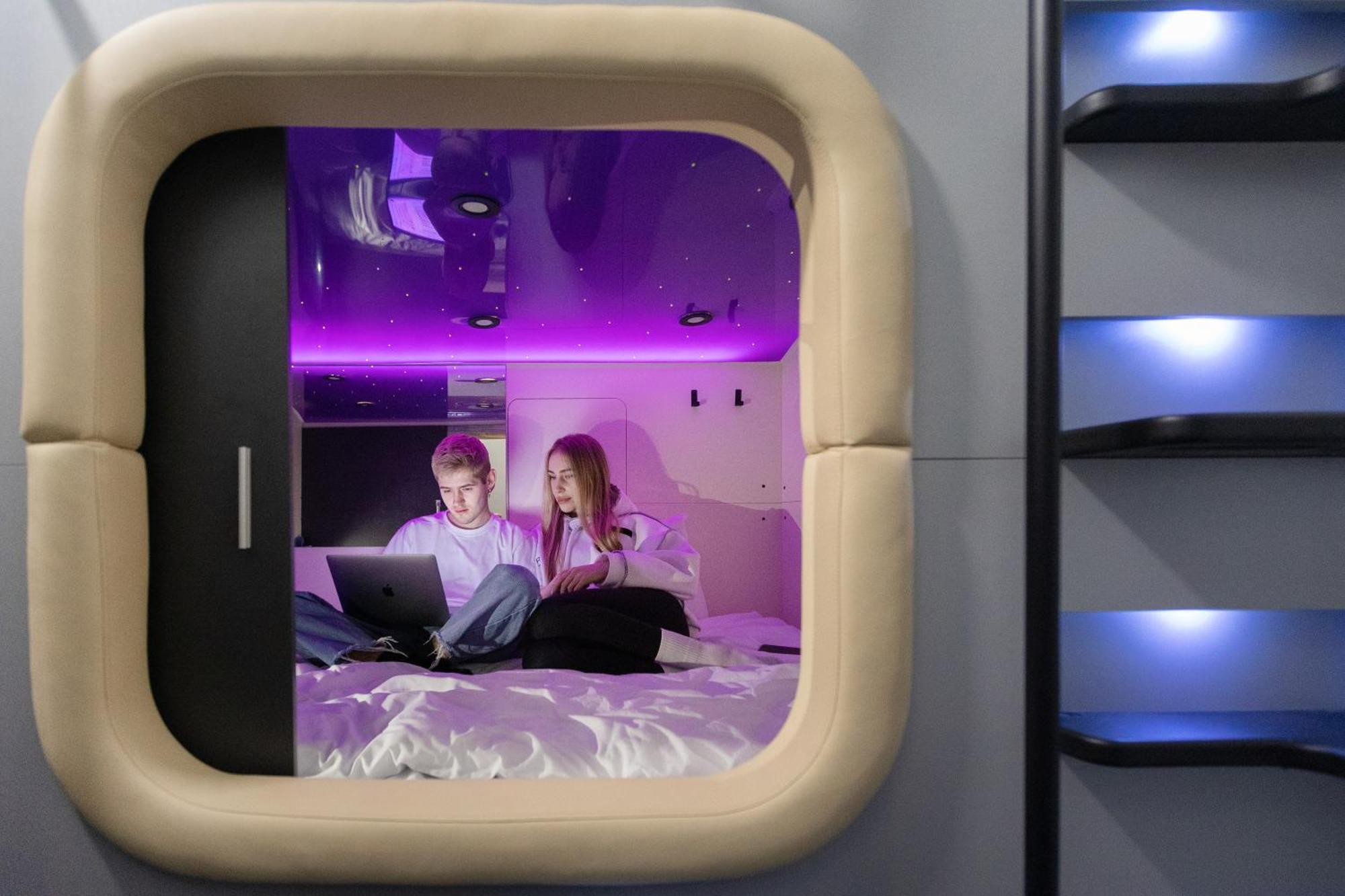 Capsule Hotel Constellation 91 إلفيف المظهر الخارجي الصورة