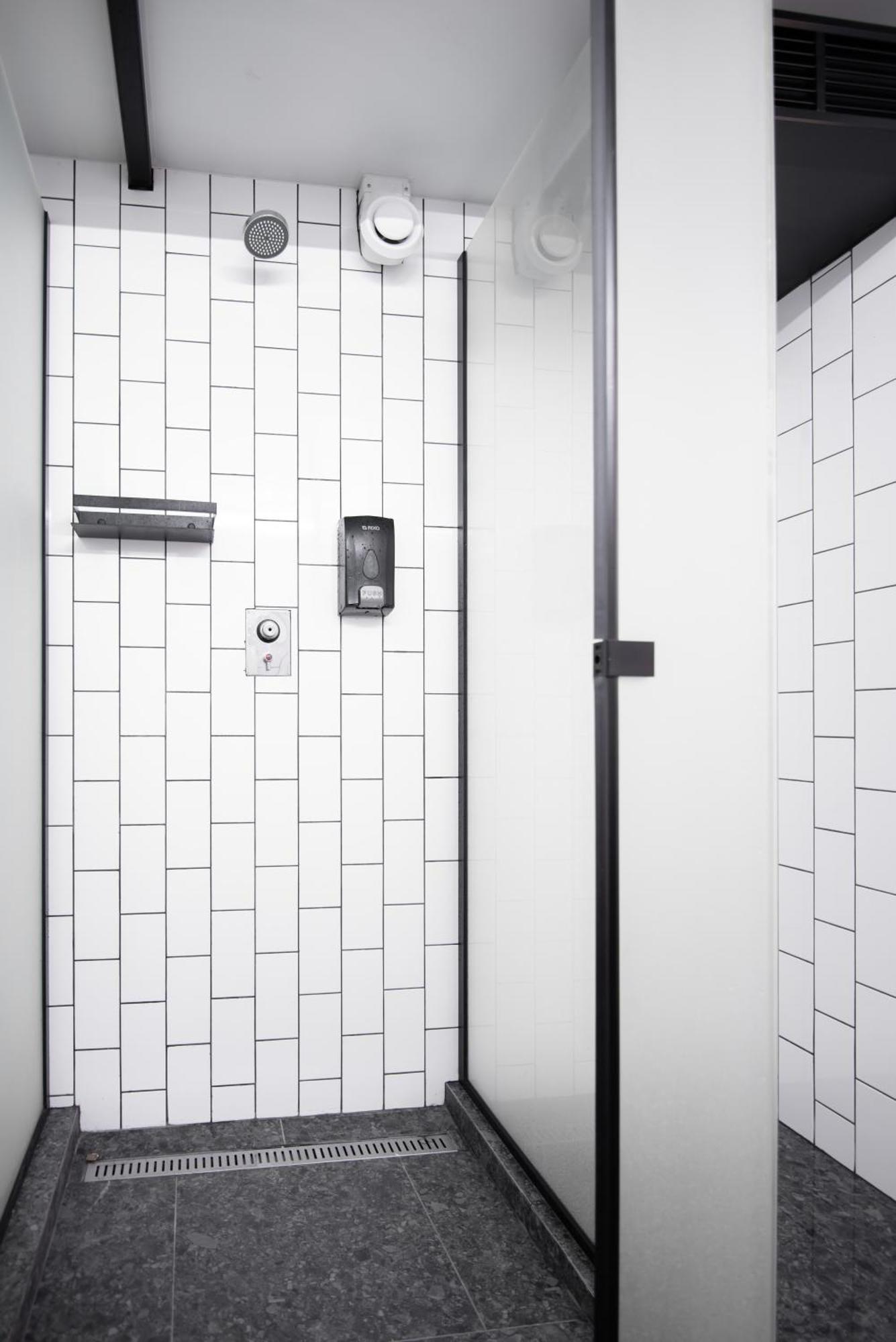 Capsule Hotel Constellation 91 إلفيف المظهر الخارجي الصورة