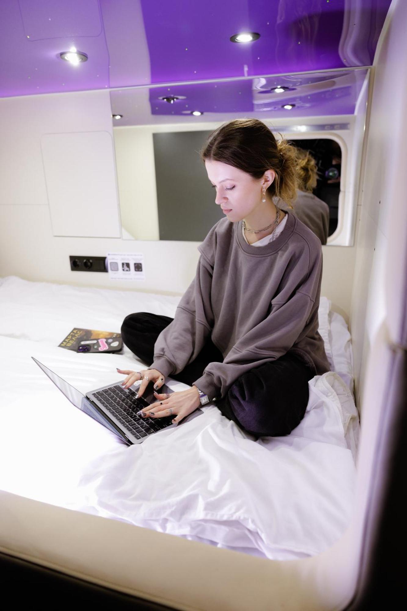 Capsule Hotel Constellation 91 إلفيف المظهر الخارجي الصورة