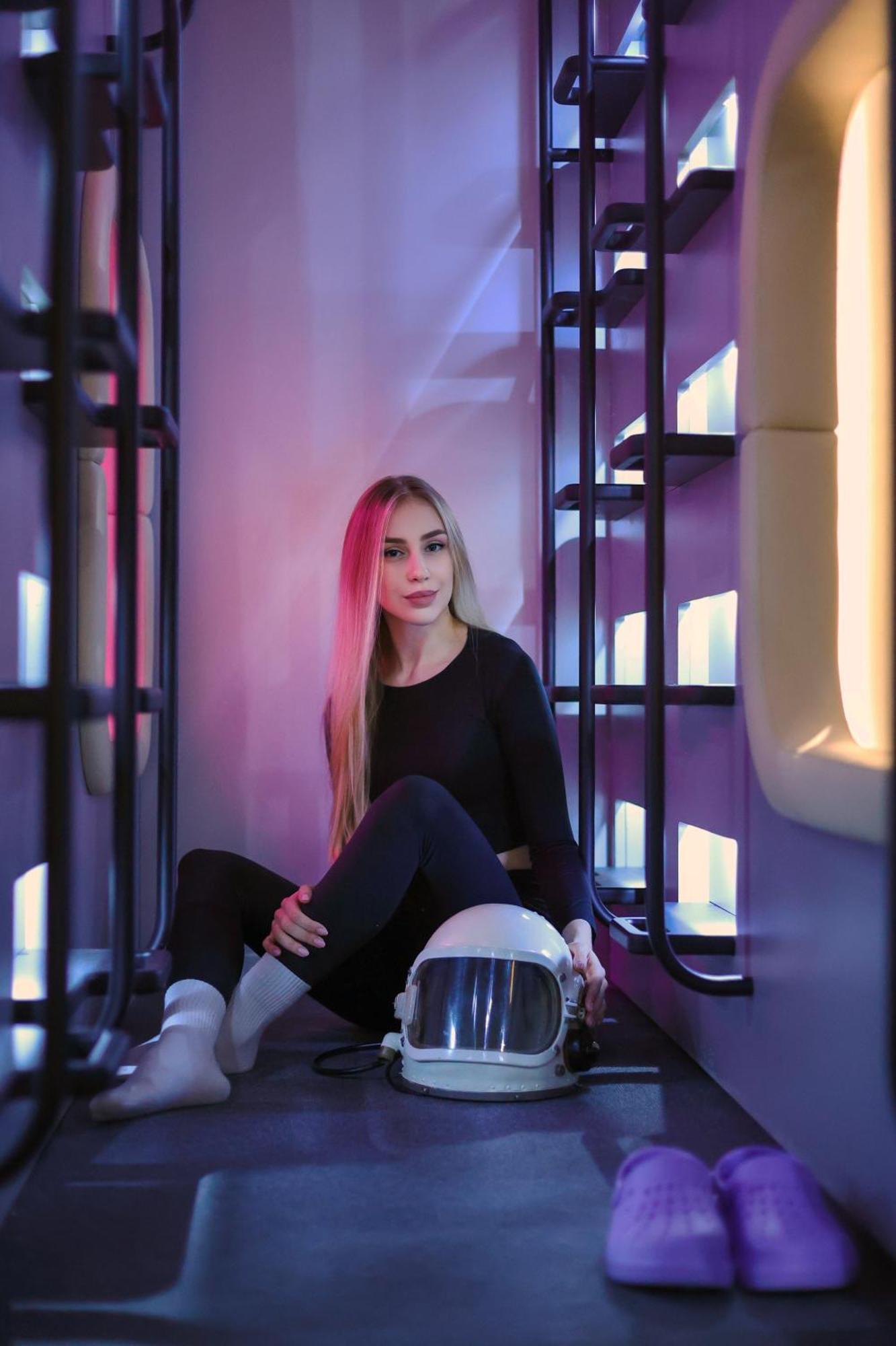 Capsule Hotel Constellation 91 إلفيف المظهر الخارجي الصورة