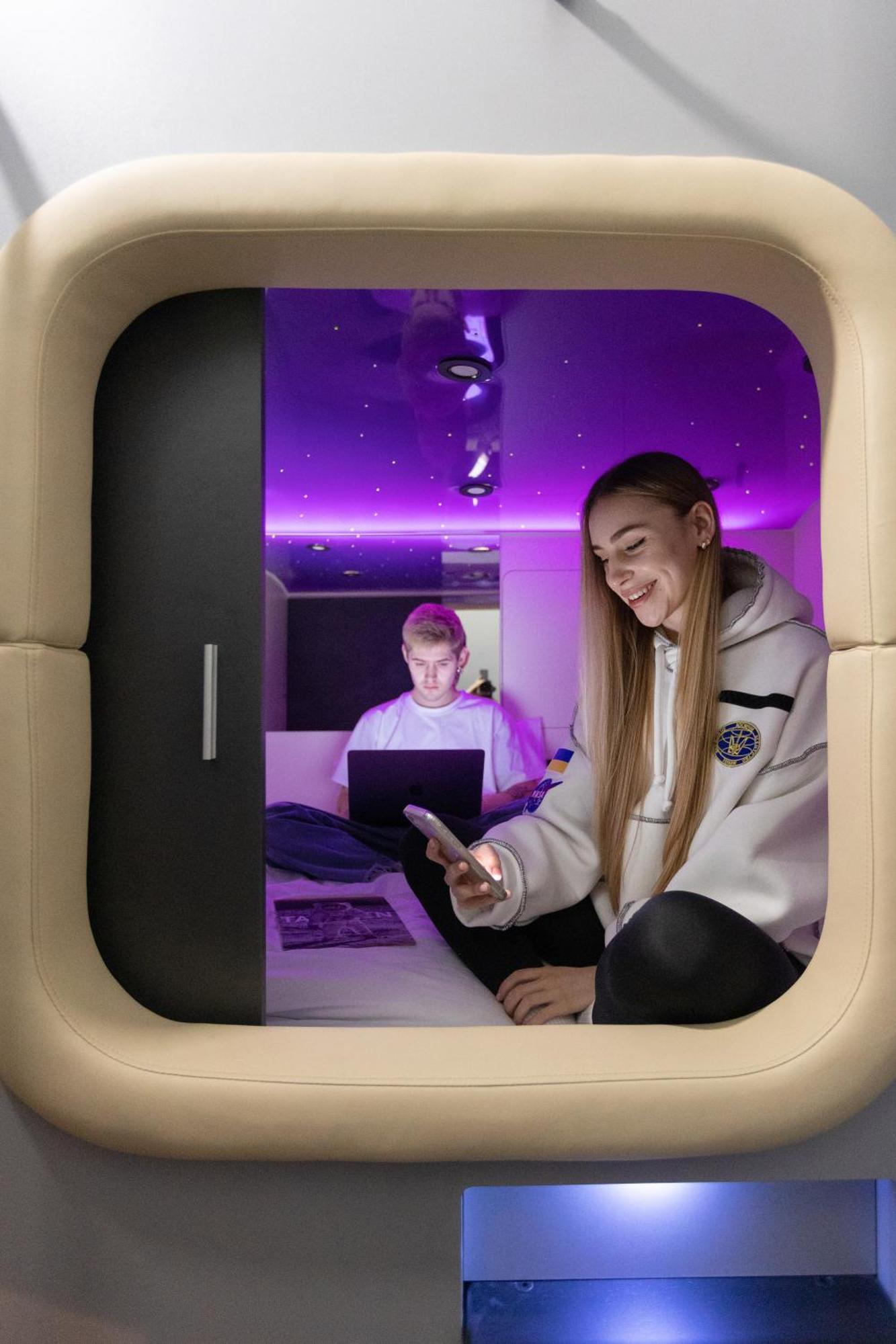 Capsule Hotel Constellation 91 إلفيف المظهر الخارجي الصورة